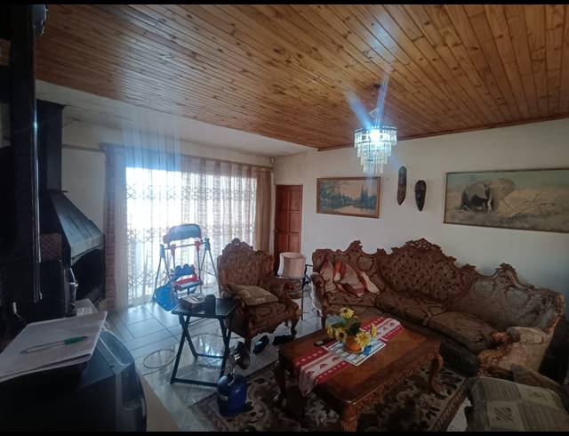 3 BEDROOM HOUSE FOR SALE IN BEDWORTH PARK